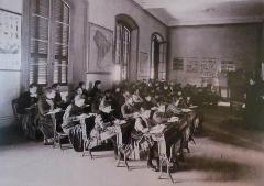 Escuela de Mujeres 1889