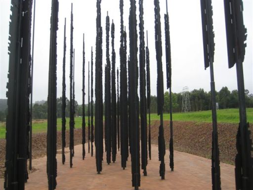 la escultura de Nelson Mandela